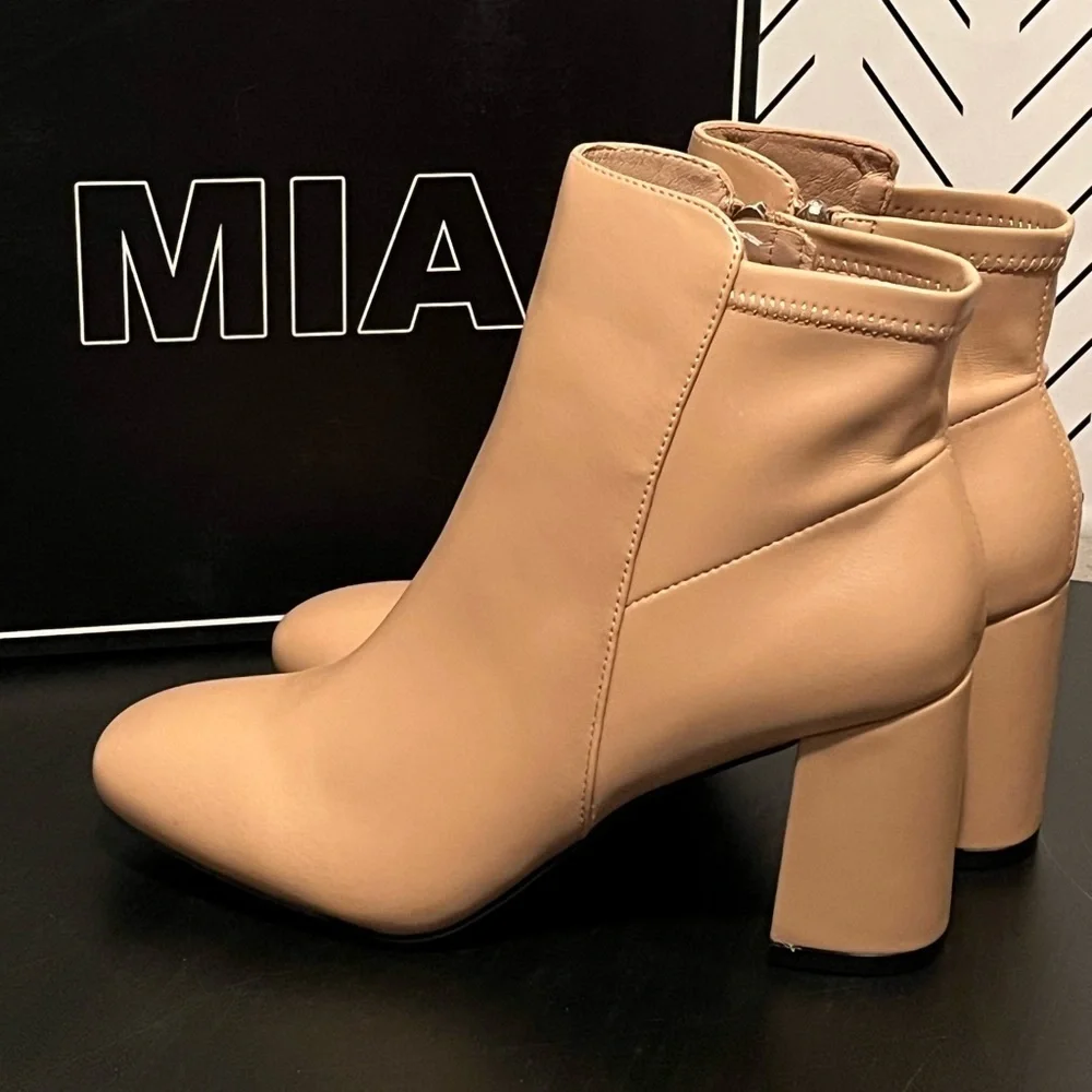 MIA Carla Booties in Nude NWT
